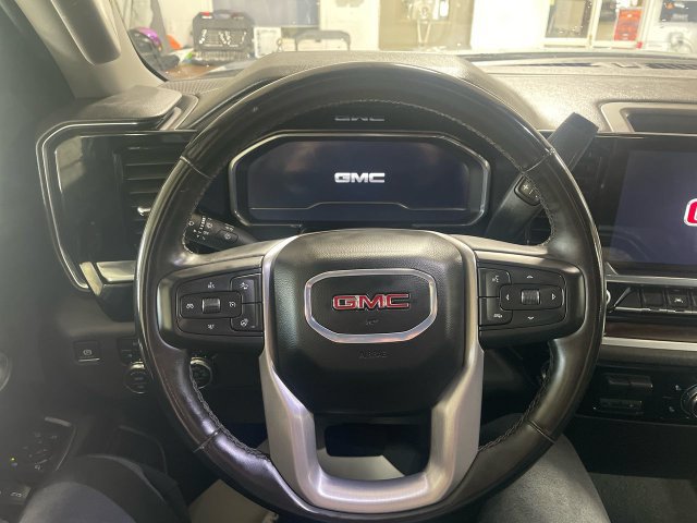 Used 2025 GMC Sierra 1500 SLT AWD/4WD image 15