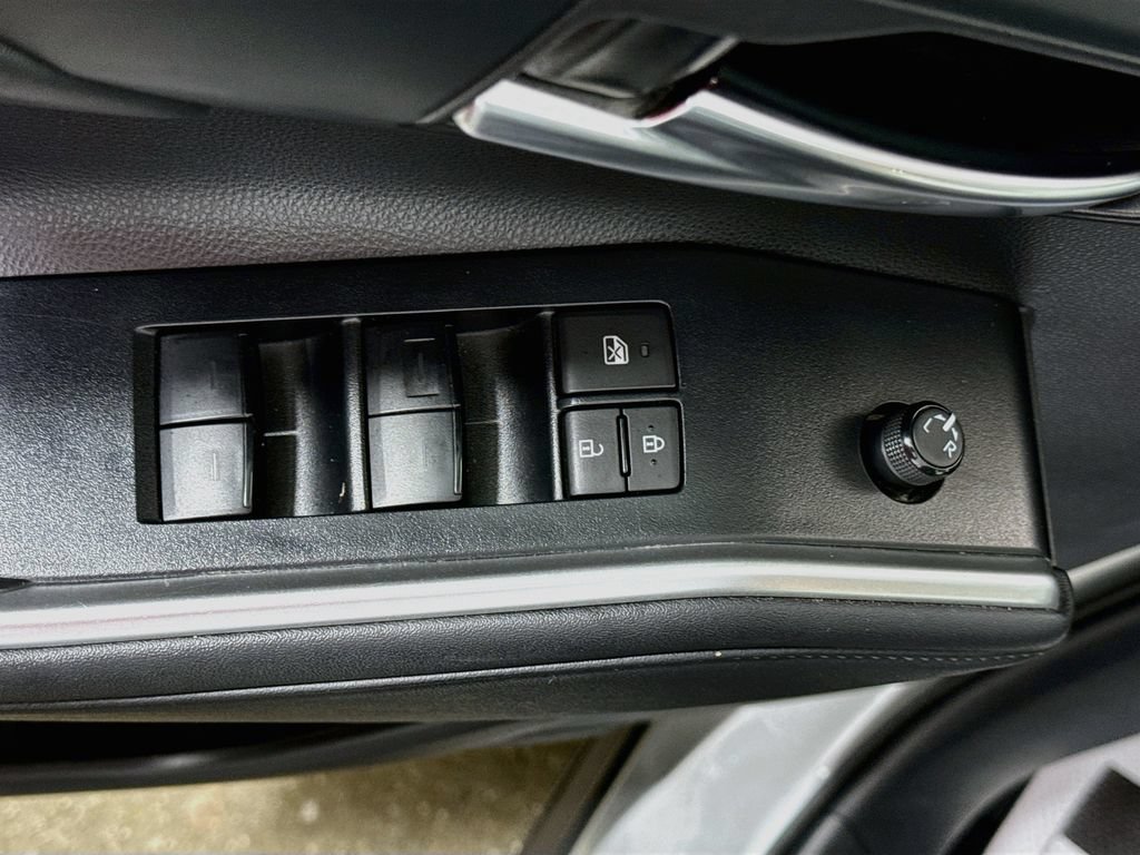 Certified 2023 Toyota Highlander XLE AWD/4WD image 19