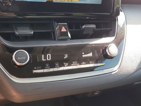 Certified 2025 Toyota Corolla LE image 23