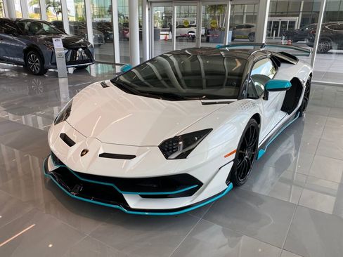 Used 2021 Lamborghini Aventador SVJ image 30