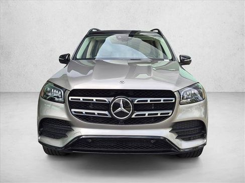 Used 2023 Mercedes-Benz GLS 450 4MATIC image 2