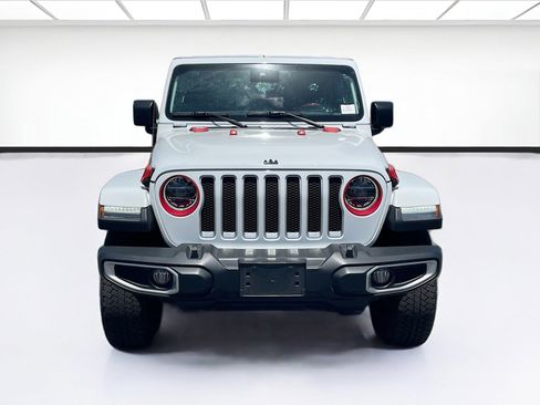 Used 2019 Jeep Wrangler Unlimited Sahara AWD/4WD image 2