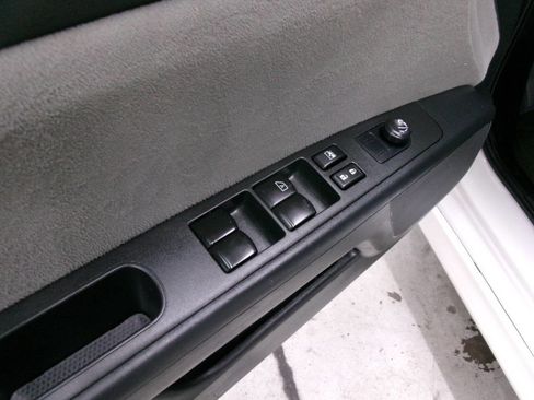 Used 2011 Nissan Sentra 2.0 SR w/ Convenience Pkg image 20