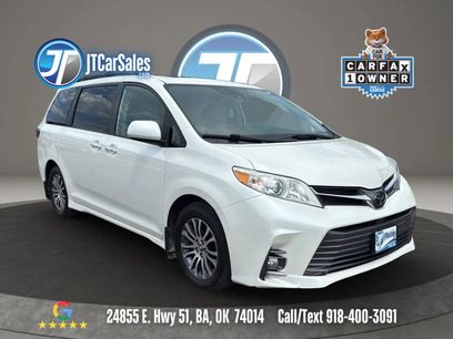 Used 2019 Toyota Sienna XLE w/ Entertainment Package