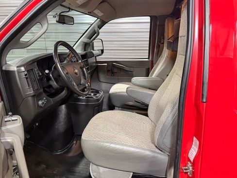 Used 2022 Chevrolet Express 2500 w/ Driver Convenience Package image 22
