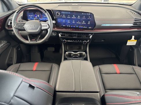 New 2026 Chevrolet Traverse RS w/ LPO, Floor Liner Package FWD image 27