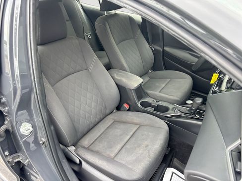 Used 2023 Toyota Corolla LE FWD image 27