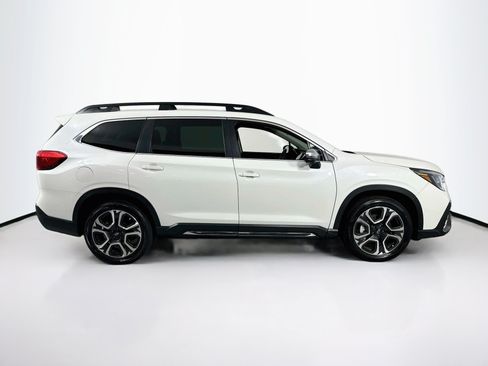 Used 2023 Subaru Ascent Limited w/ Technology Package AWD/4WD image 4