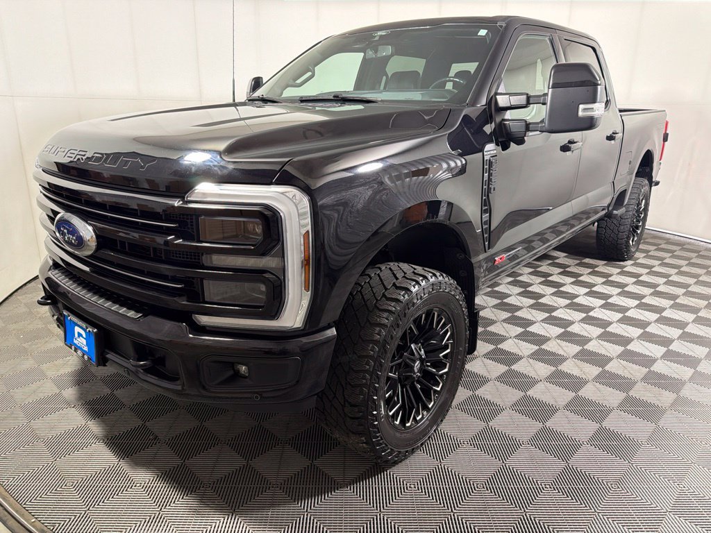 Used 2025 Ford F250 Platinum w/ Tremor Off-Road Package AWD/4WD image 4