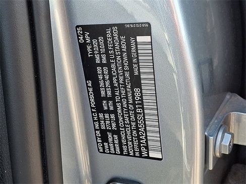 New 2025 Porsche Macan image 20