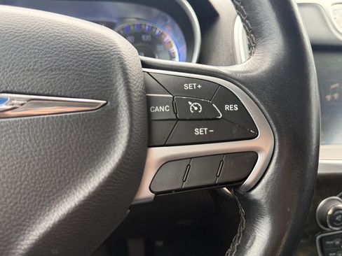 Used 2016 Chrysler 300 C RWD image 15
