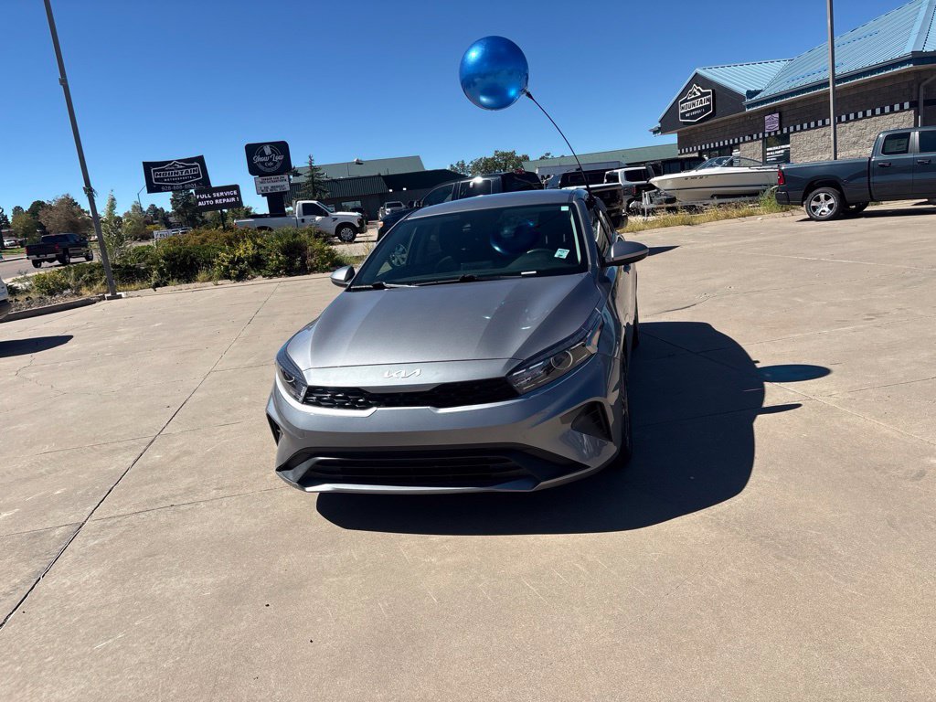 Used 2024 Kia Forte LXS FWD image 3