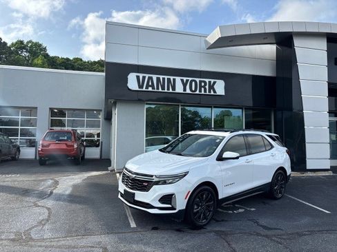Used 2023 Chevrolet Equinox RS AWD/4WD image 1