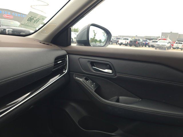 Used 2023 Nissan Rogue SL w/ SL Premium Package FWD image 12