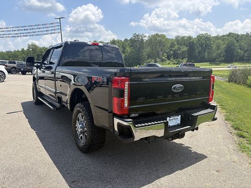 Used 2023 Ford F250 Lariat AWD/4WD image 3