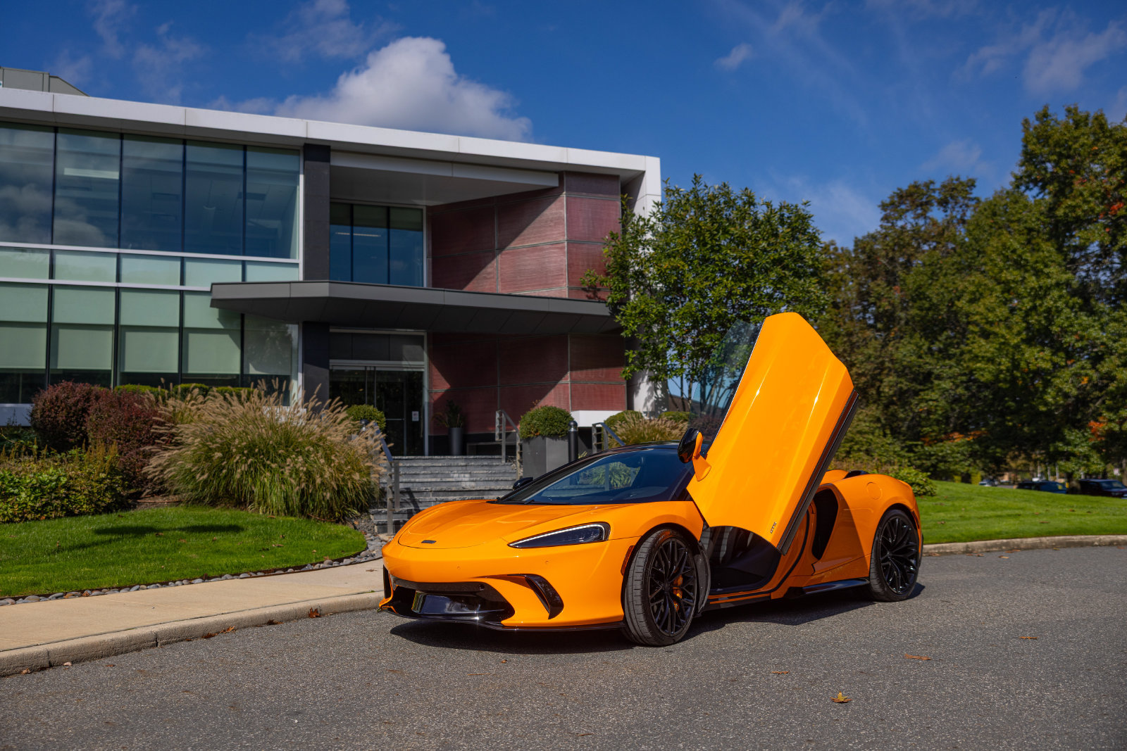 Used 2025 McLaren GTS RWD image 34