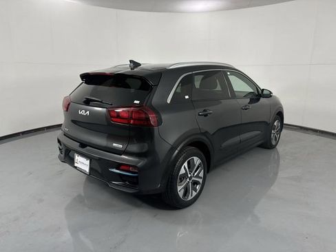 Used 2022 Kia Niro EX w/ Cold Weather Package FWD image 34