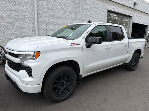 Used 2023 Chevrolet Silverado 1500 RST AWD/4WD image 2