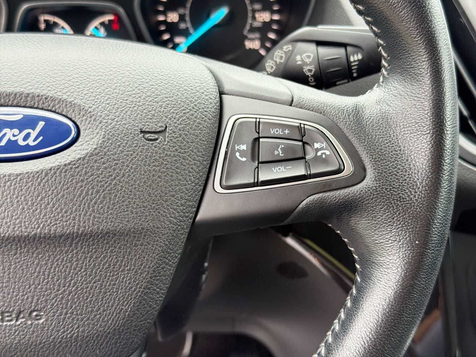 Used 2019 Ford Escape SE FWD image 21