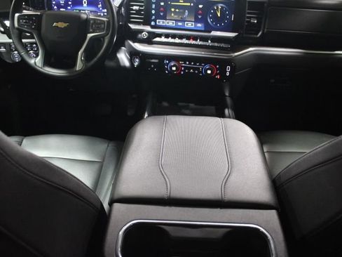 Used 2024 Chevrolet Silverado 2500 LTZ w/ LTZ Convenience Package AWD/4WD image 33