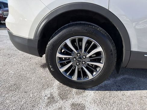 Certified 2023 Lincoln Nautilus Standard w/ Premium Package image 32