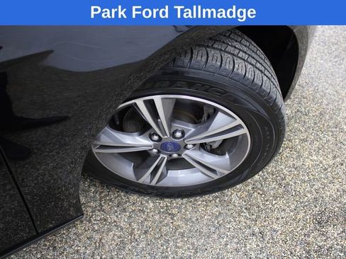 Used 2018 Ford Focus SE w/ SE Appearance Package image 27