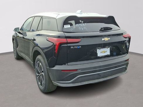 New 2026 Chevrolet Blazer EV LT w/ Super Cruise Package image 3