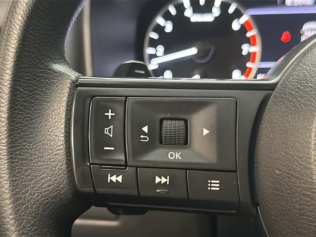 Used 2024 Nissan Rogue S AWD/4WD image 24