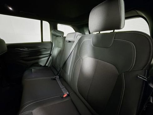 New 2025 Jeep Grand Cherokee Laredo image 22