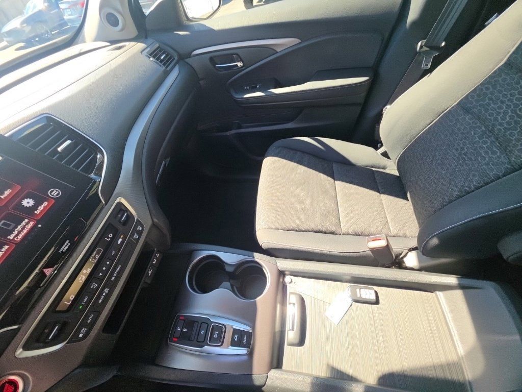 Certified 2023 Honda Ridgeline Sport image 24