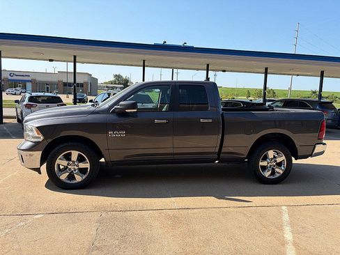 Used 2018 RAM 1500 Big Horn AWD/4WD image 2