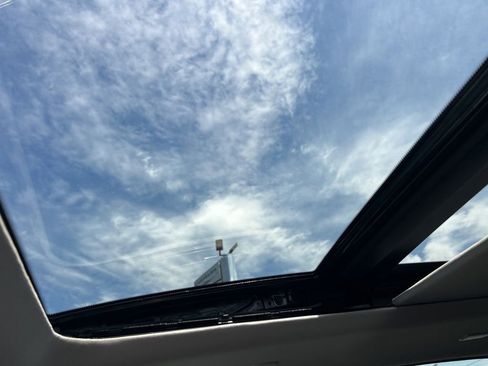 Used 2025 Nissan Murano SL image 29