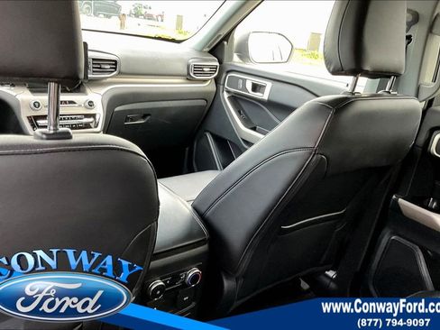 Used 2022 Ford Explorer XLT w/ Equipment Group 202A image 7