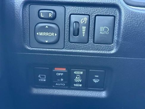 Used 2023 Toyota 4Runner Limited AWD/4WD image 25