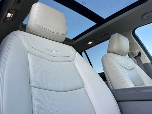 Certified 2025 Cadillac XT6 Premium Luxury image 21