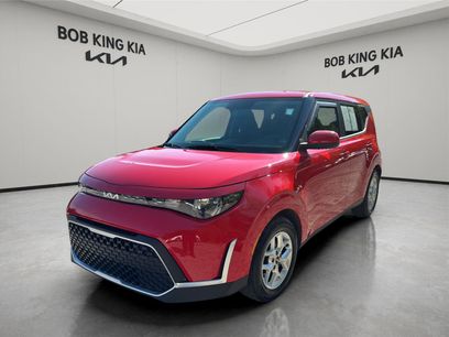 Used 2023 Kia Soul LX w/ LX Technology Package