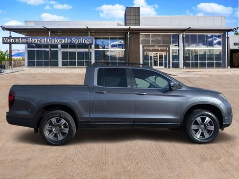 Used 2017 Honda Ridgeline RTL-T image 4