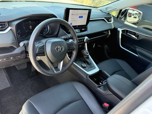 Used 2024 Toyota RAV4 XLE Premium w/ Weather Package AWD/4WD image 7