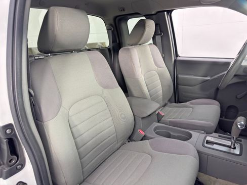 Used 2015 Nissan Frontier S image 27