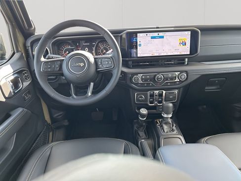 New 2025 Jeep Gladiator Sport AWD/4WD image 23