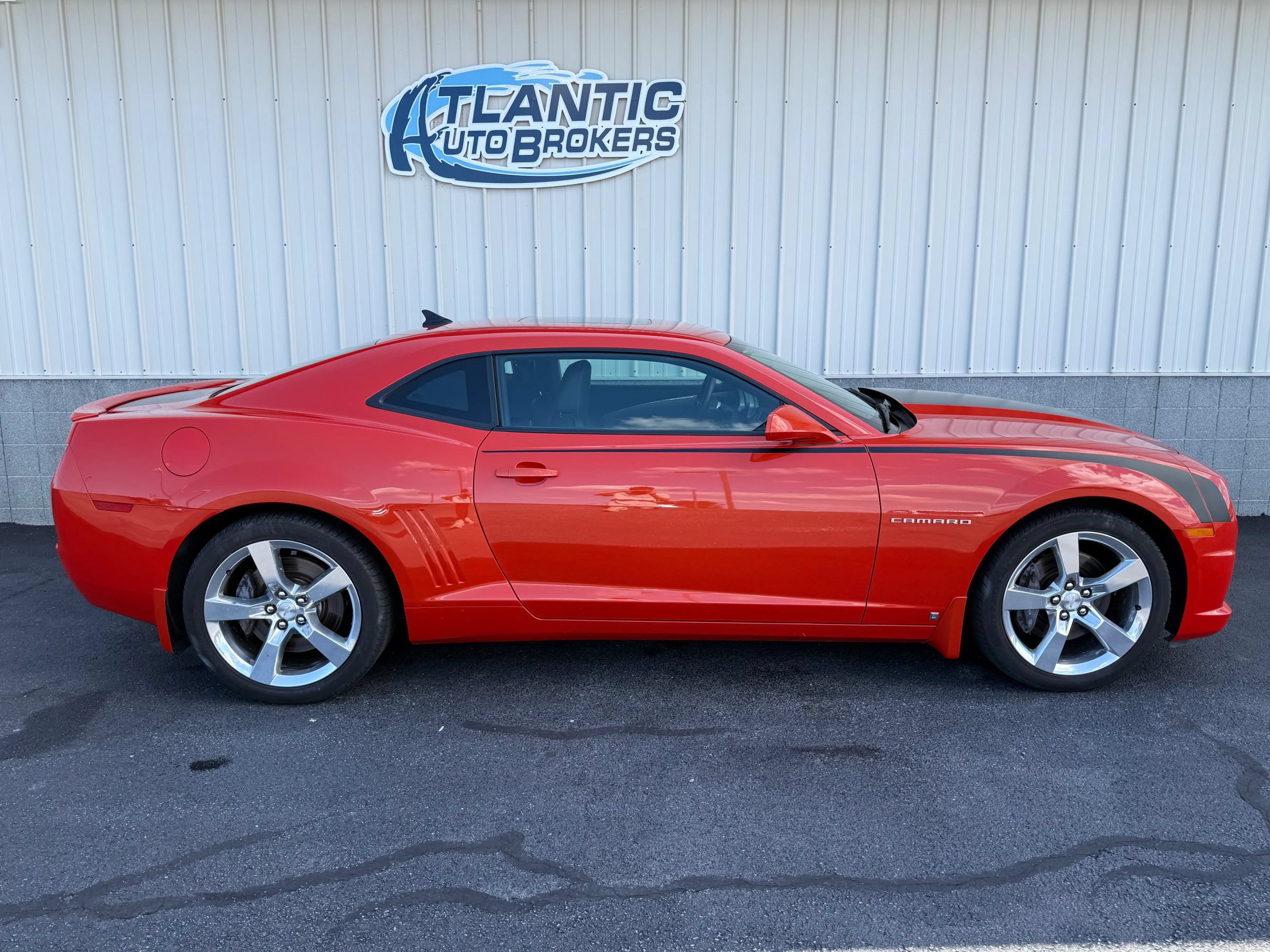 Used 2010 Chevrolet Camaro SS w/ RS Package RWD image 3