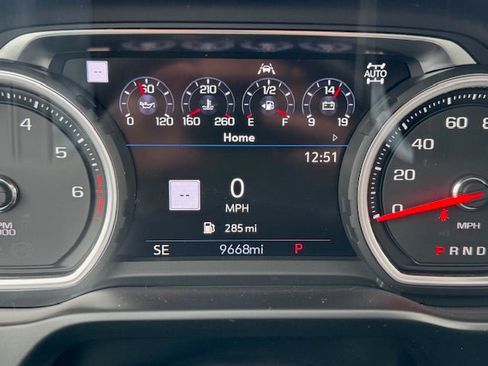 Used 2022 Chevrolet Silverado 1500 High Country w/ Technology Package image 36