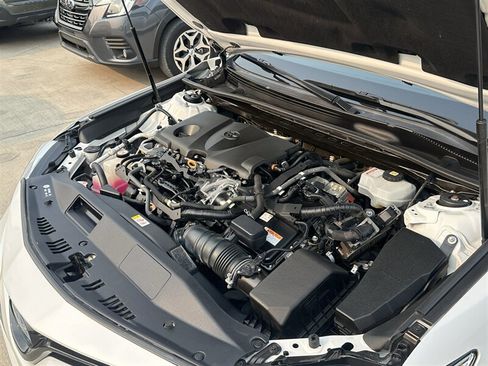 Used 2020 Toyota Camry XLE w/ Carpet Mat Package FWD image 18