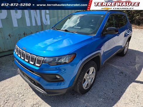 Used 2022 Jeep Compass Latitude w/ Convenience Group AWD/4WD image 1