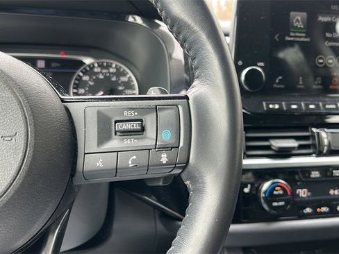 Used 2022 Nissan Pathfinder SL image 27