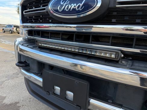 Used 2022 Ford F250 Lariat w/ Lariat Value Package image 14