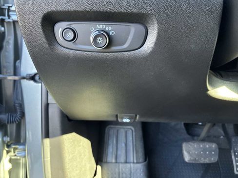 Certified 2023 Chevrolet Traverse LT w/ LPO, Floor Liner Package image 17