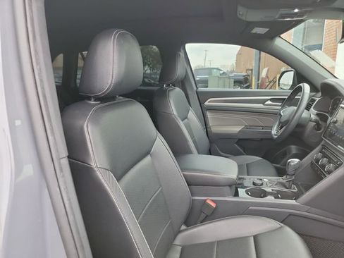 Used 2022 Volkswagen Atlas Cross Sport SEL R-Line image 27