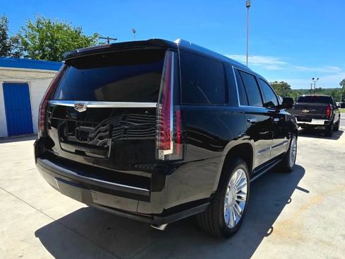 Used 2016 Cadillac Escalade Platinum image 6