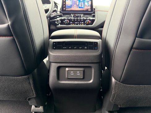 New 2026 Nissan Pathfinder SV image 17